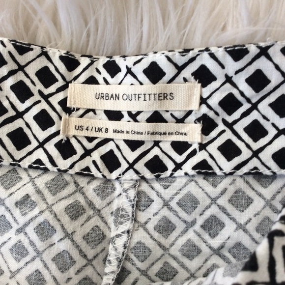 NWOT UO High Rise Geo Print Wrap Skort - Picture 8 of 8